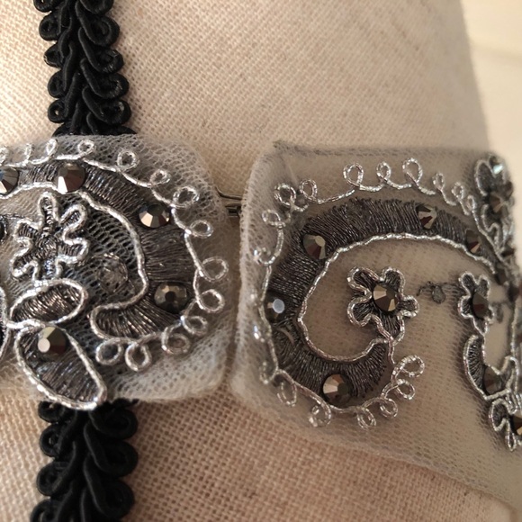 Elizabeth K GLS Silv Embellished Hand beaded Dress - Picture 6 of 8